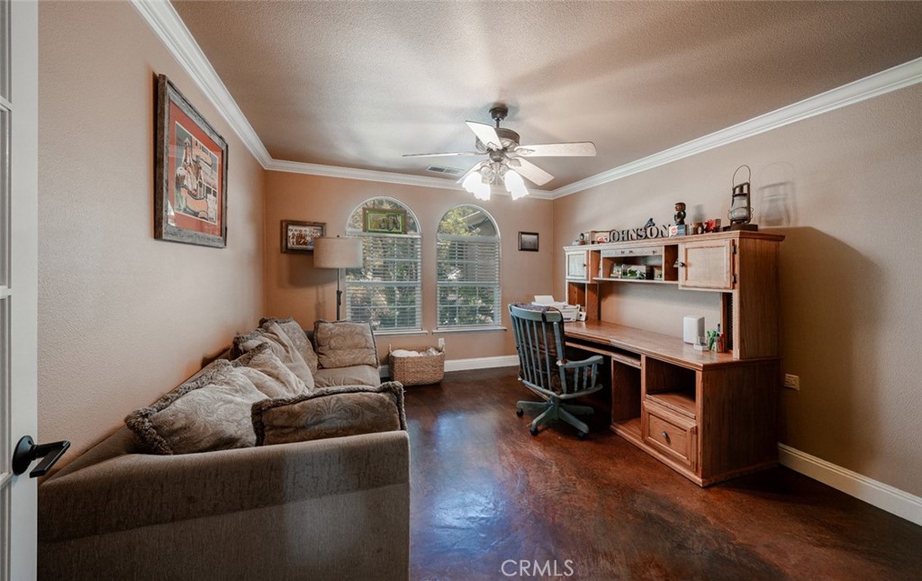 2232 Howard St, Kingsburg, CA 93631