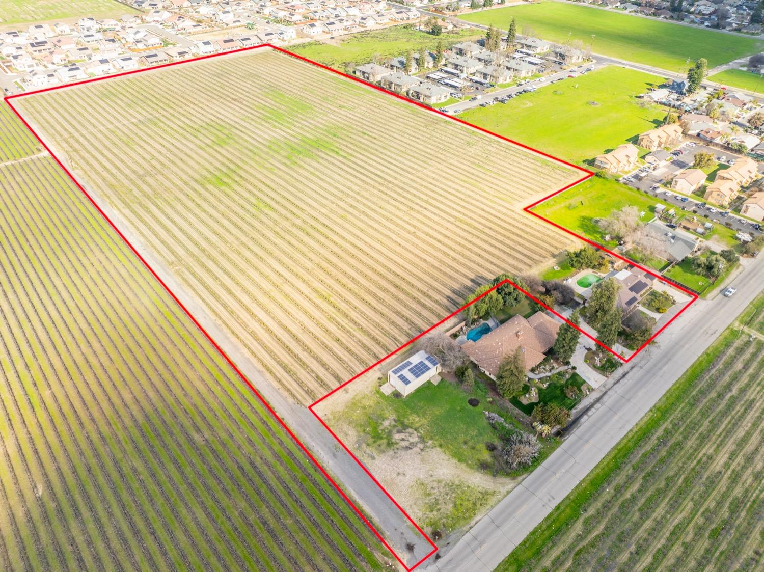 12812 E Stroud Ave, Kingsburg, CA 93631