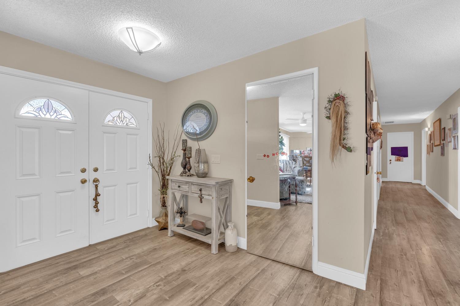 12812 E Stroud Ave, Kingsburg, CA 93631