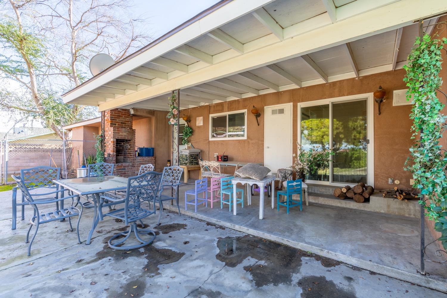 12812 E Stroud Ave, Kingsburg, CA 93631