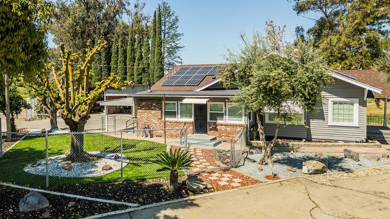 5221 S Reed Ave, Reedley, CA 93654