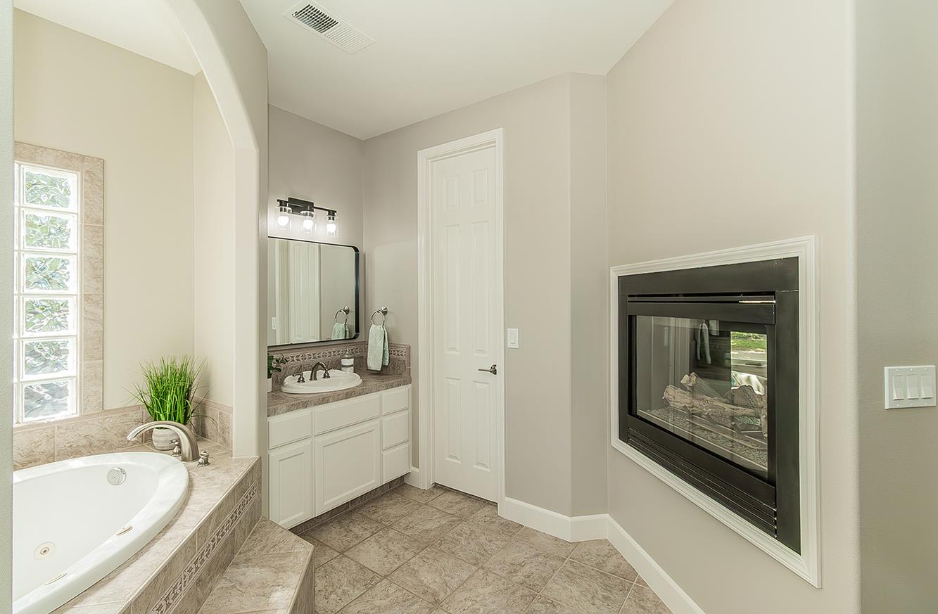 16695 Indianola Ave, Kingsburg, CA 93631