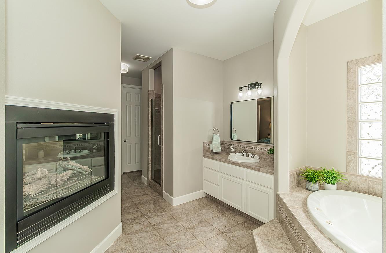 16695 Indianola Ave, Kingsburg, CA 93631