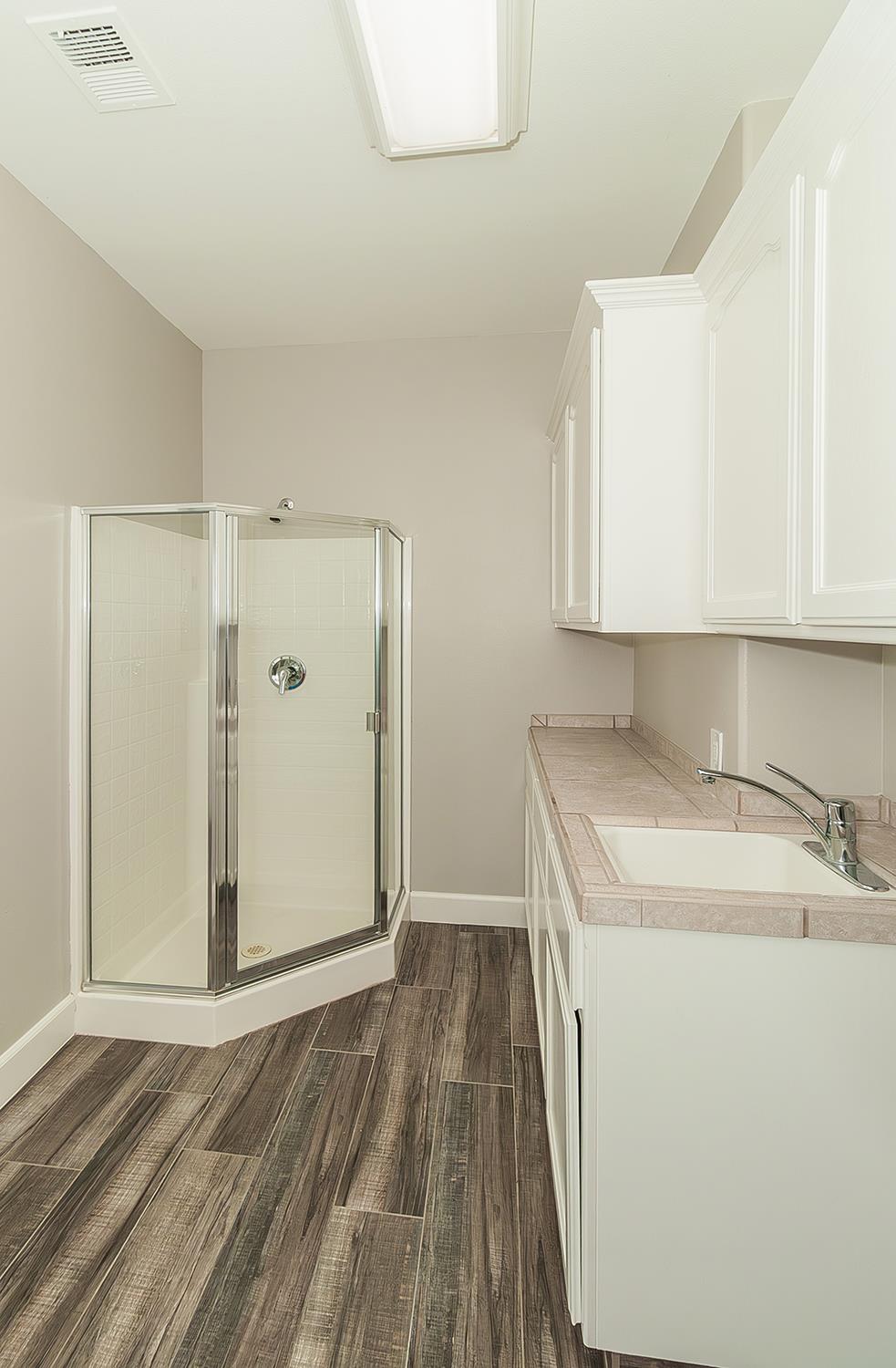 16695 Indianola Ave, Kingsburg, CA 93631