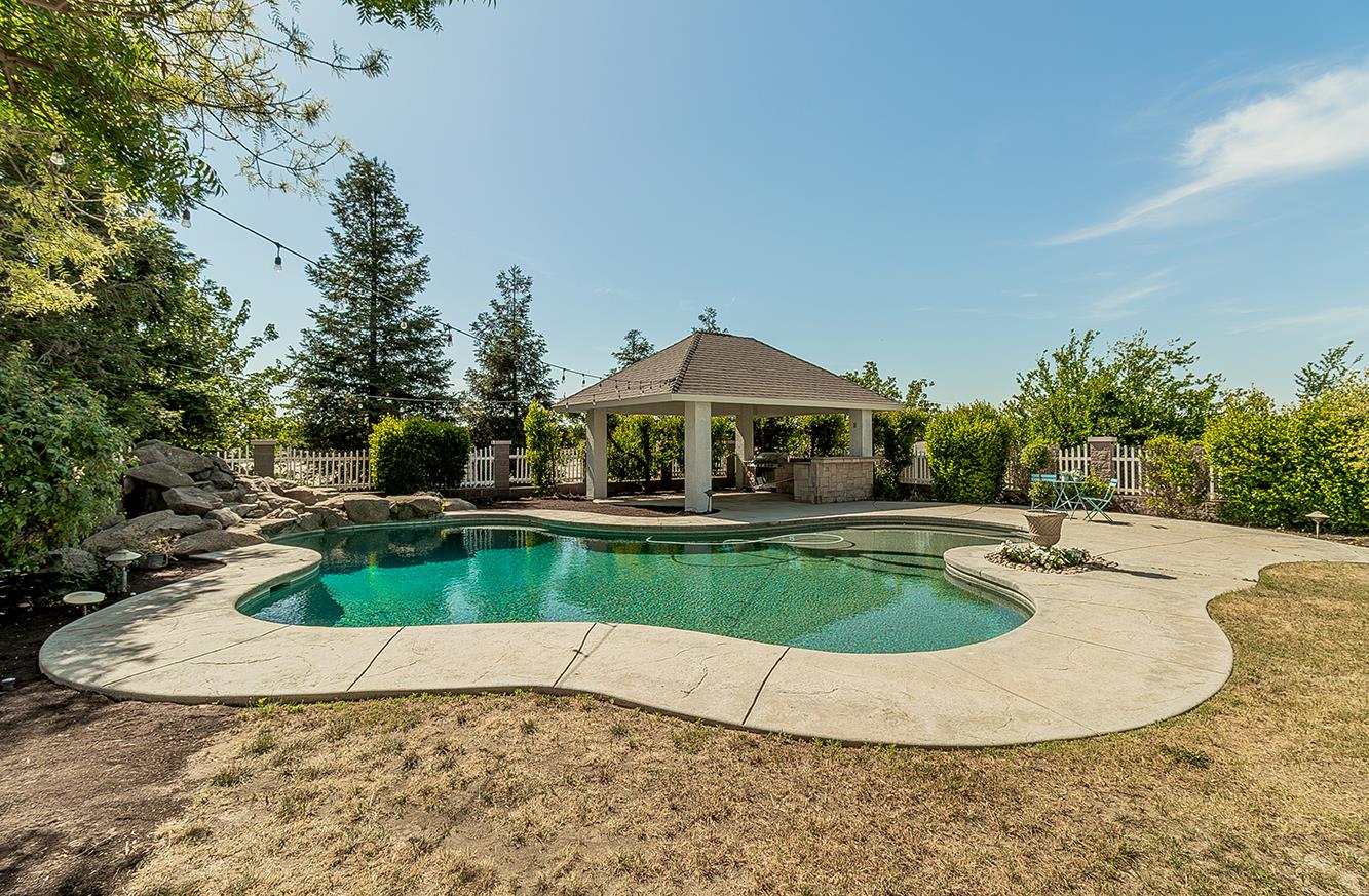 16695 Indianola Ave, Kingsburg, CA 93631