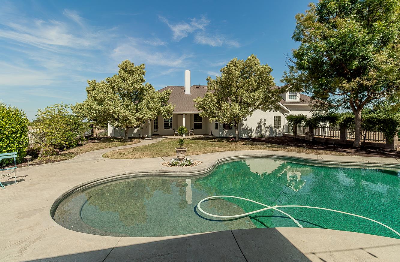 16695 Indianola Ave, Kingsburg, CA 93631