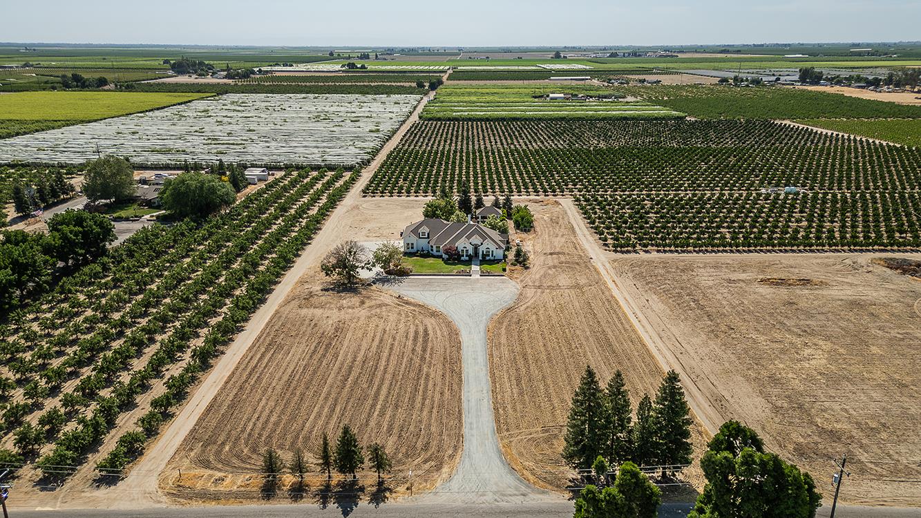 16695 Indianola Ave, Kingsburg, CA 93631