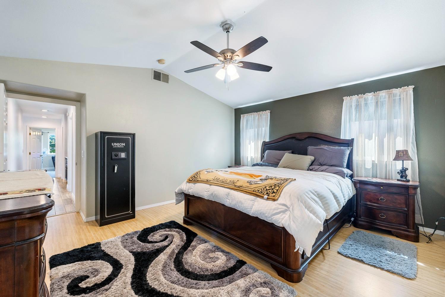 2371 Sophia Ln, Kingsburg, CA 93631