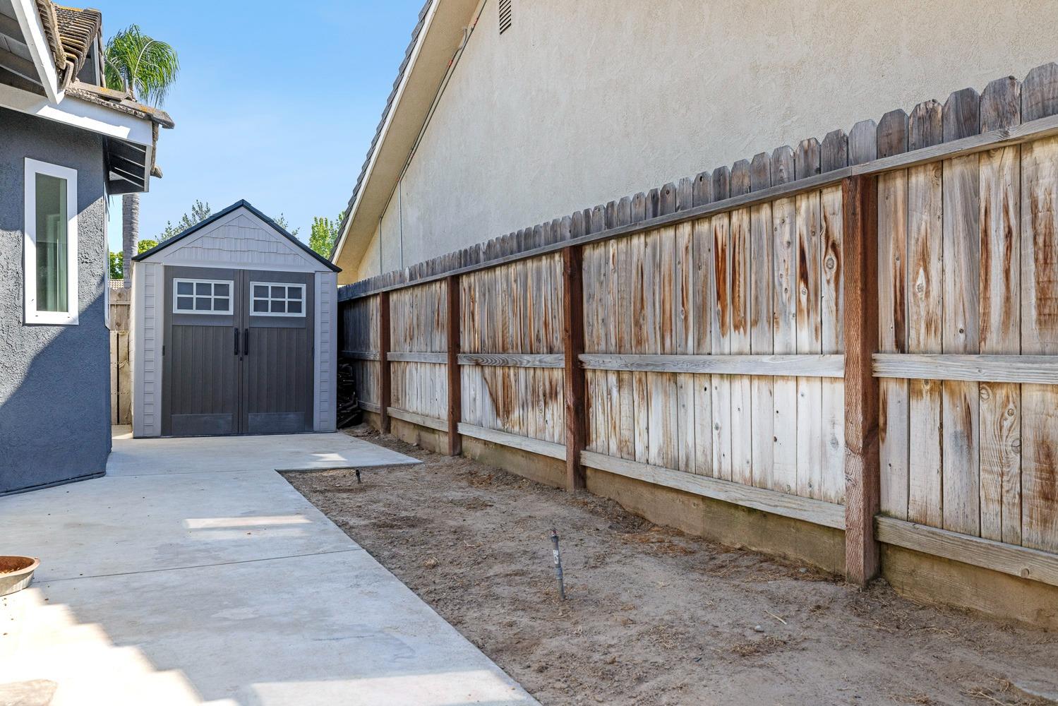 2371 Sophia Ln, Kingsburg, CA 93631