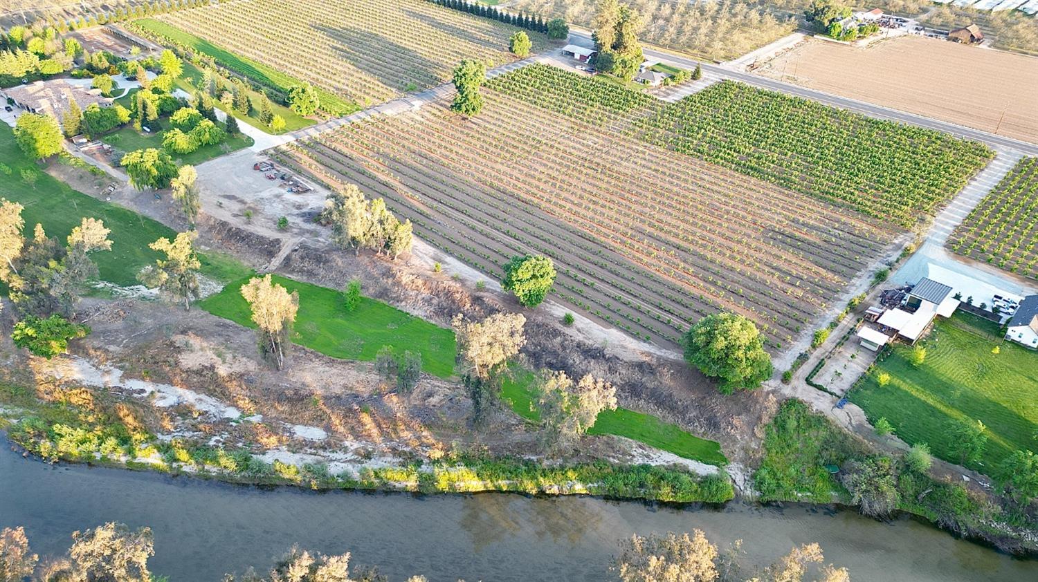 5750 Benicia Ave, Kingsburg, CA 93631