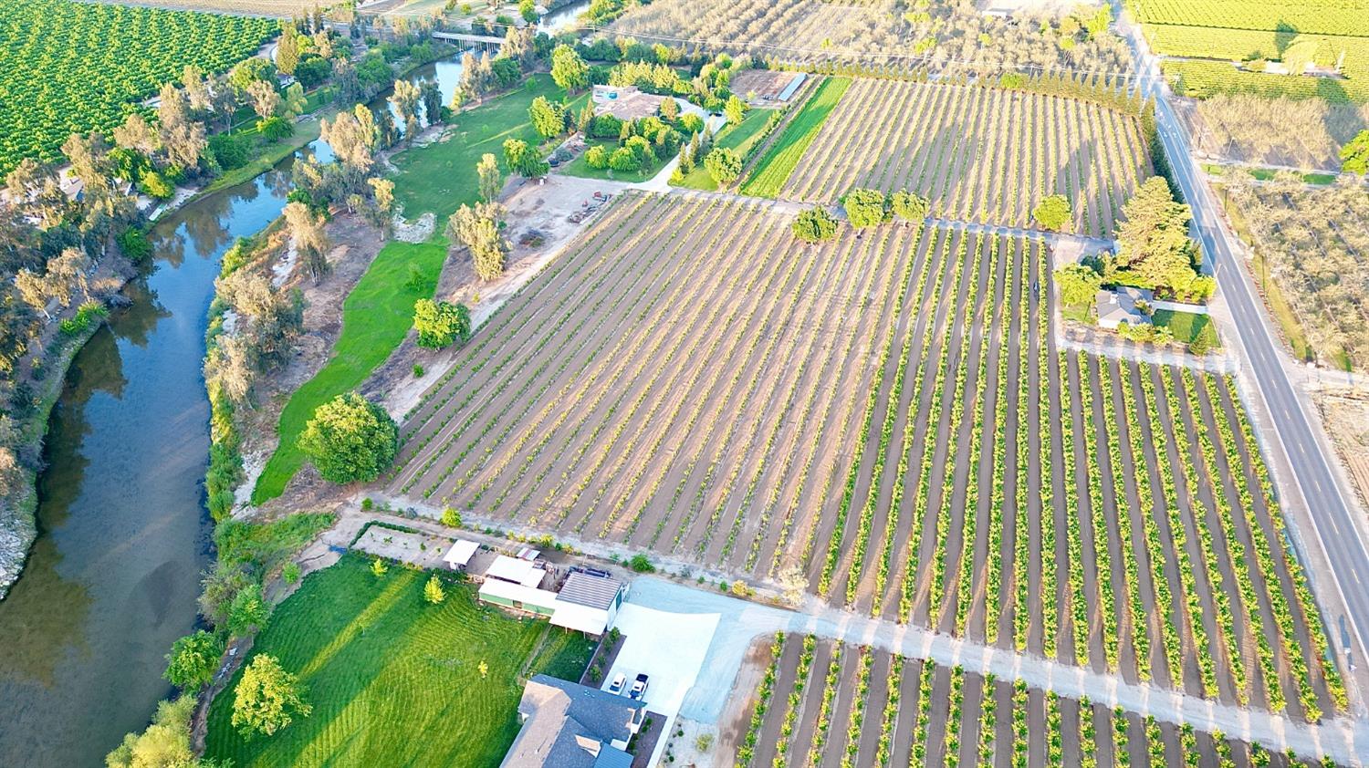 5750 Benicia Ave, Kingsburg, CA 93631