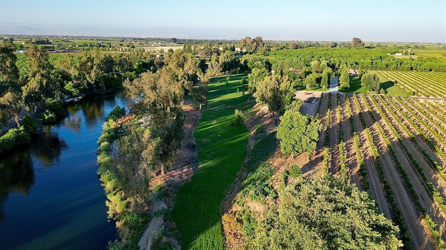 5750 Benicia Ave, Kingsburg, CA 93631