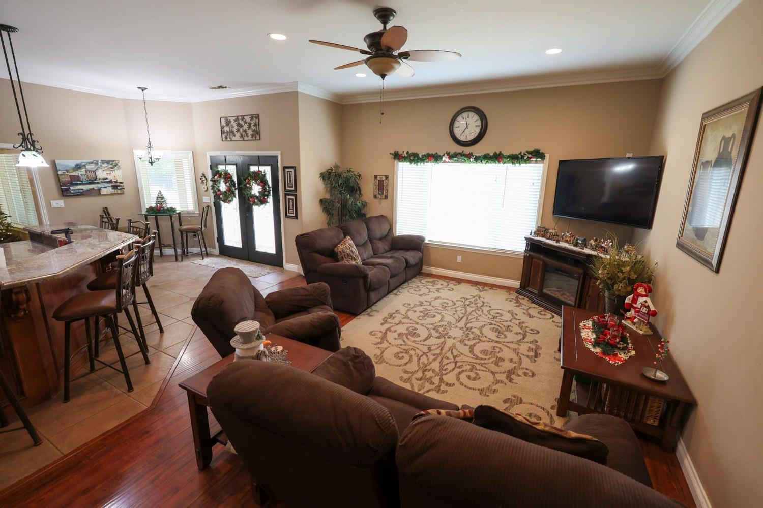 1710 Avenue 388, Kingsburg, CA 93631