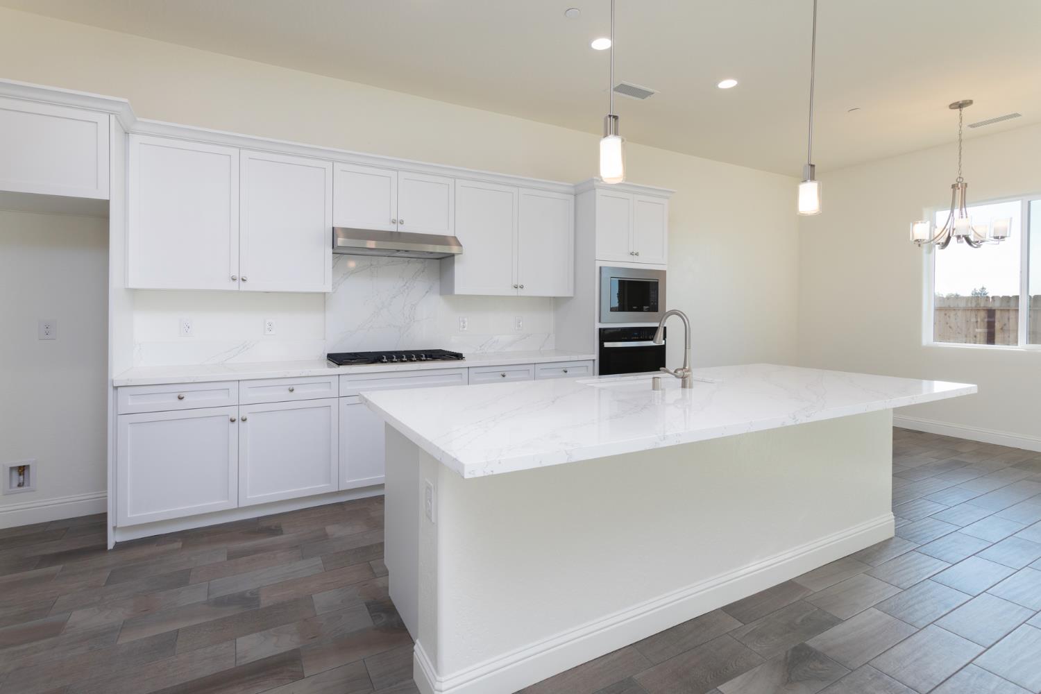 3081 19th St, Kingsburg, CA 93631