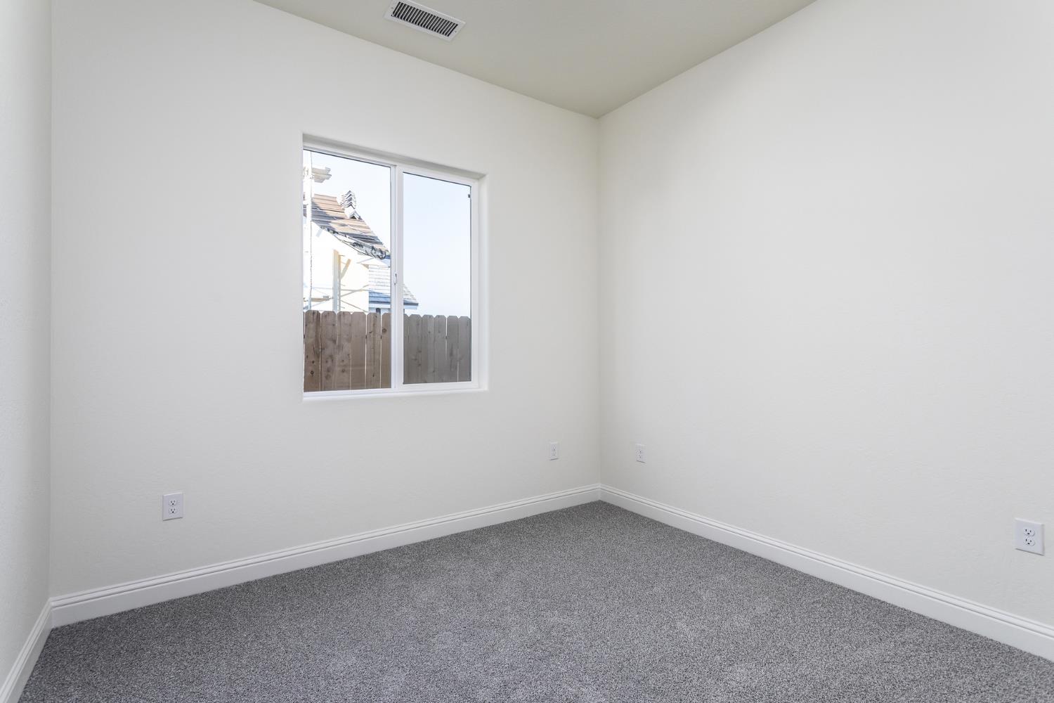 3081 19th St, Kingsburg, CA 93631