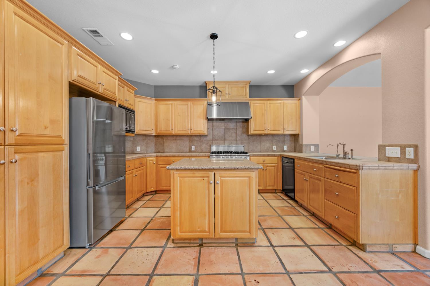 13715 Nebraska, Kingsburg, CA 93631