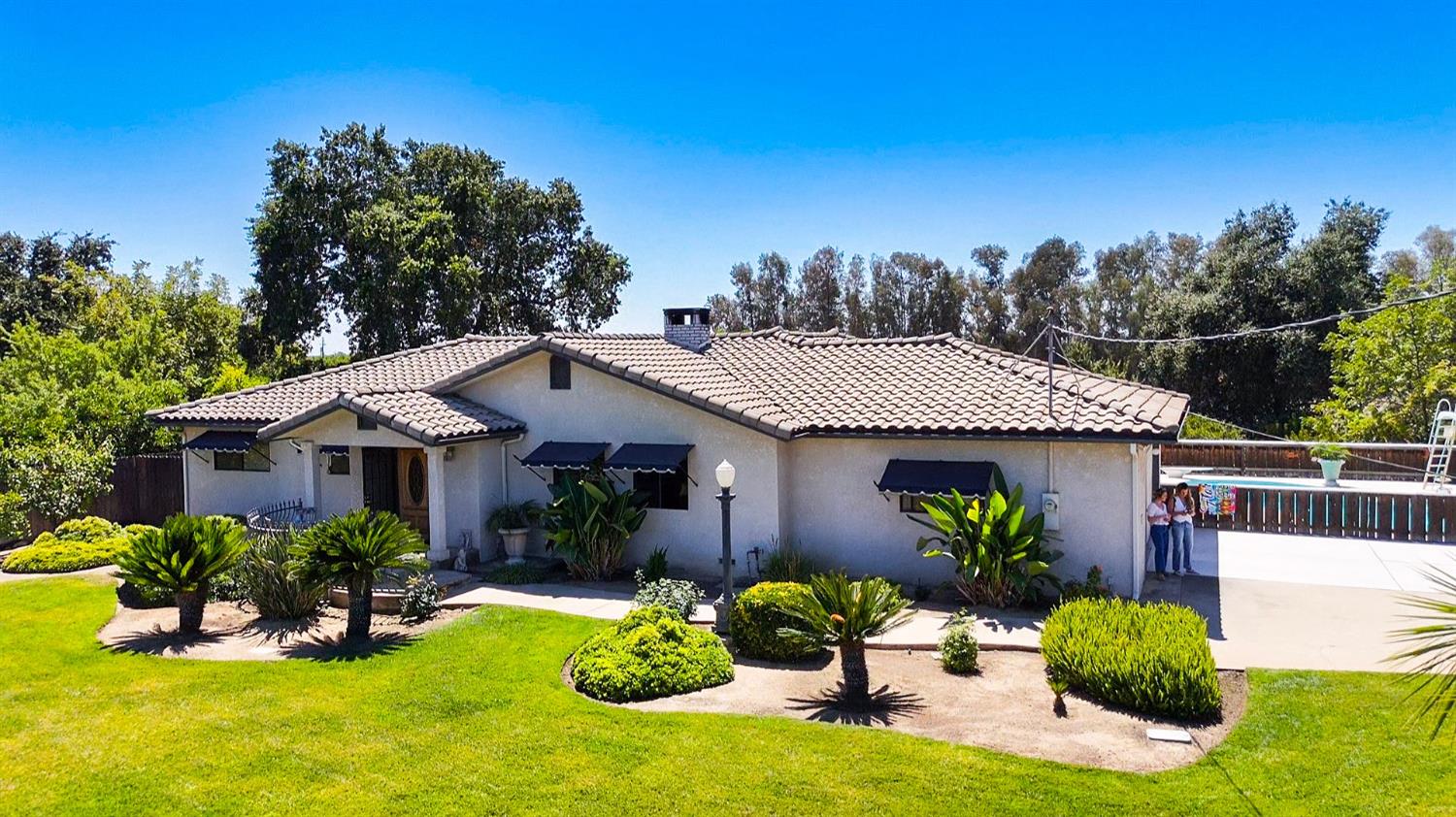 7315 S Kings River Rd, Parlier, CA 93648