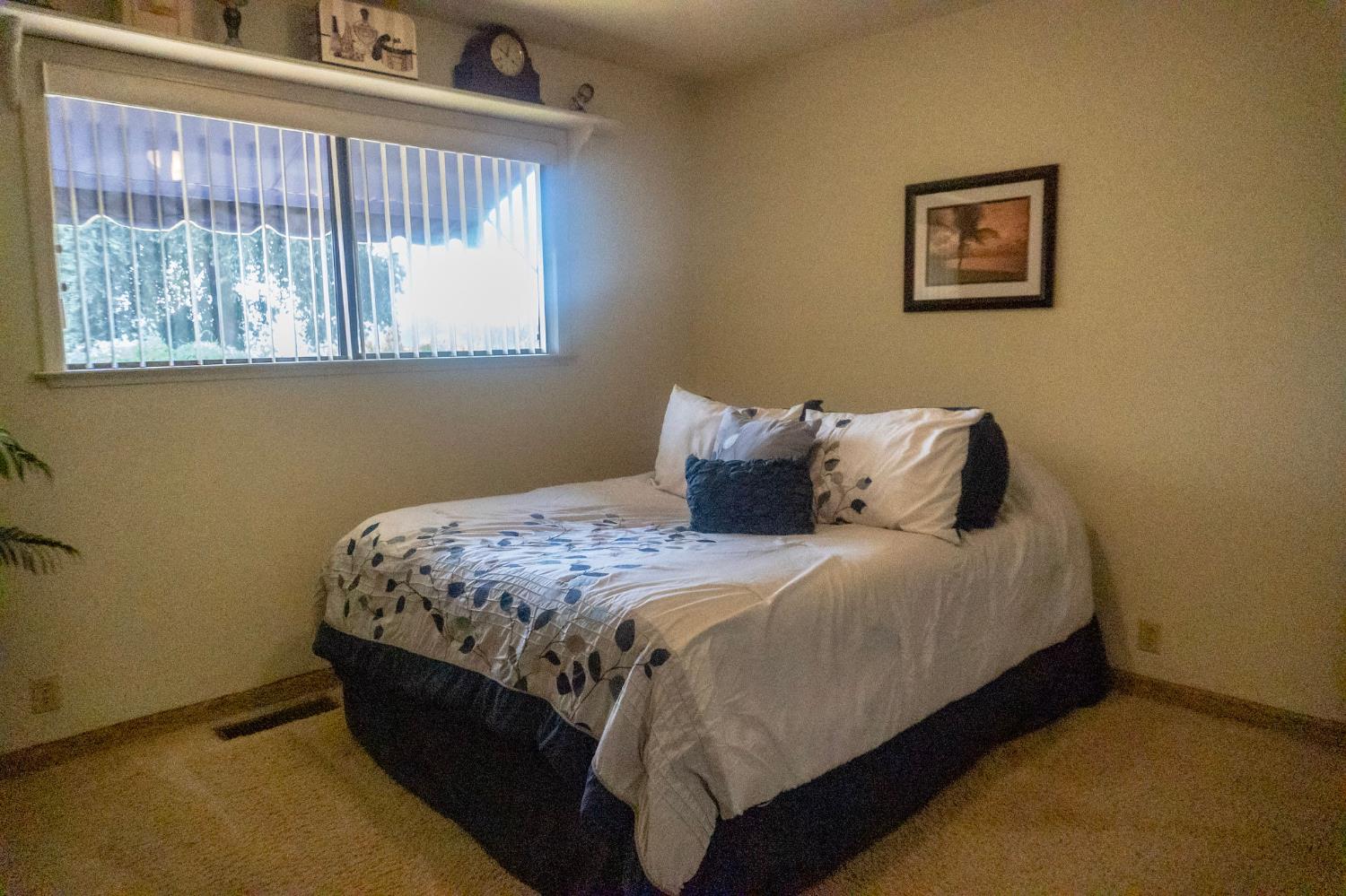 7315 S Kings River Rd, Parlier, CA 93648