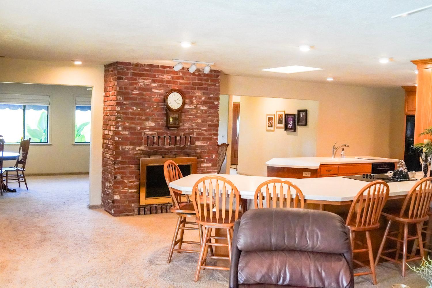 7315 S Kings River Rd, Parlier, CA 93648