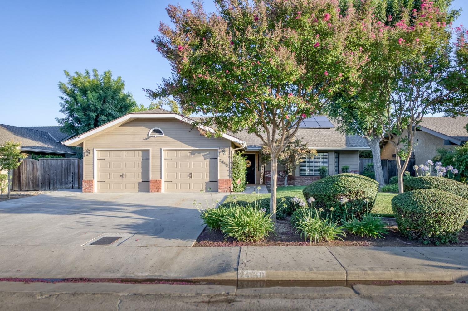 2450 Harold St, Kingsburg, CA 93631
