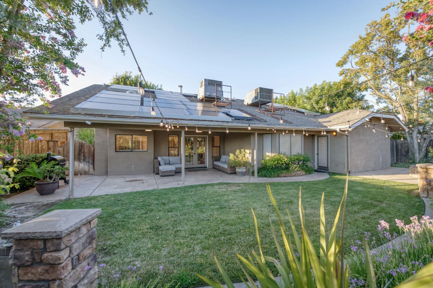 2450 Harold St, Kingsburg, CA 93631