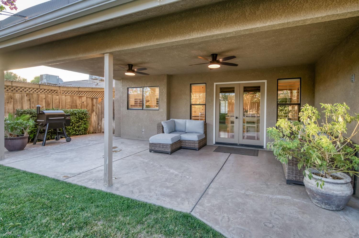 2450 Harold St, Kingsburg, CA 93631