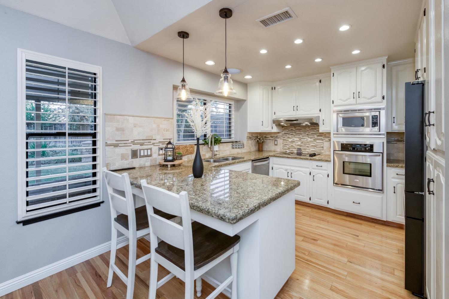 2450 Harold St, Kingsburg, CA 93631