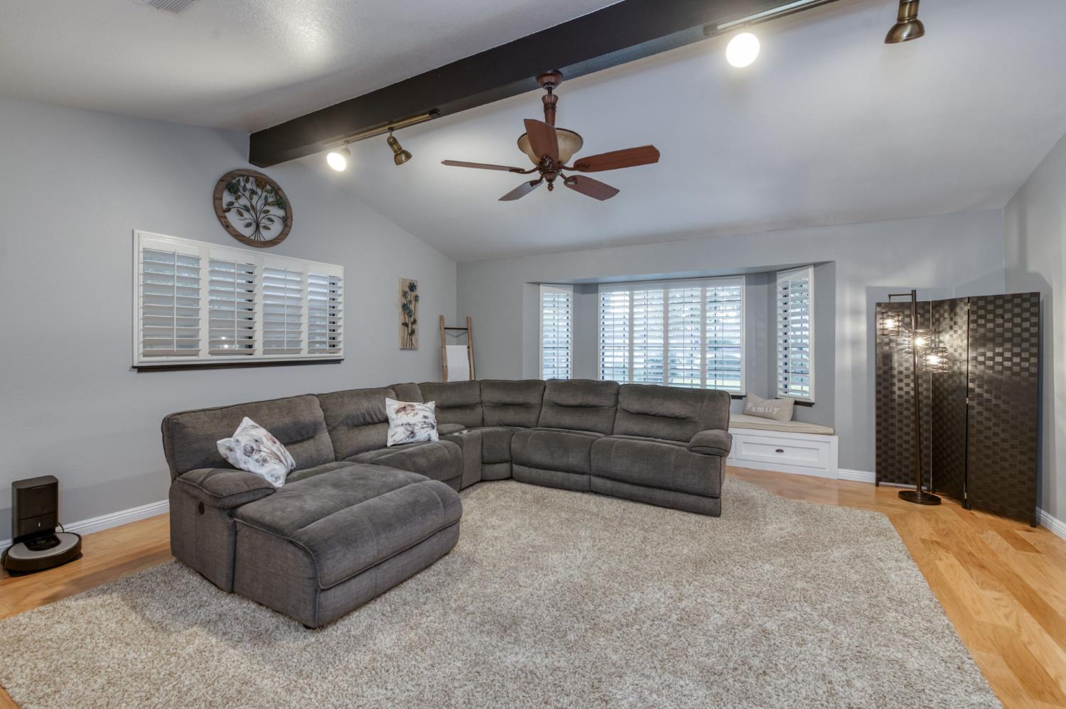 2450 Harold St, Kingsburg, CA 93631