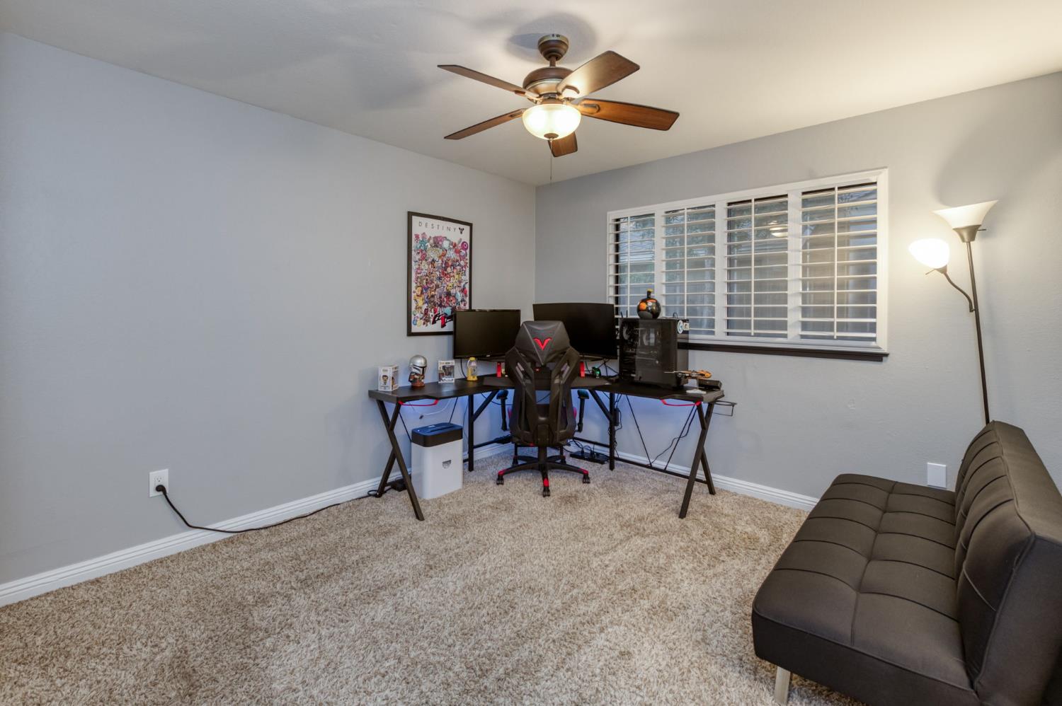 2450 Harold St, Kingsburg, CA 93631