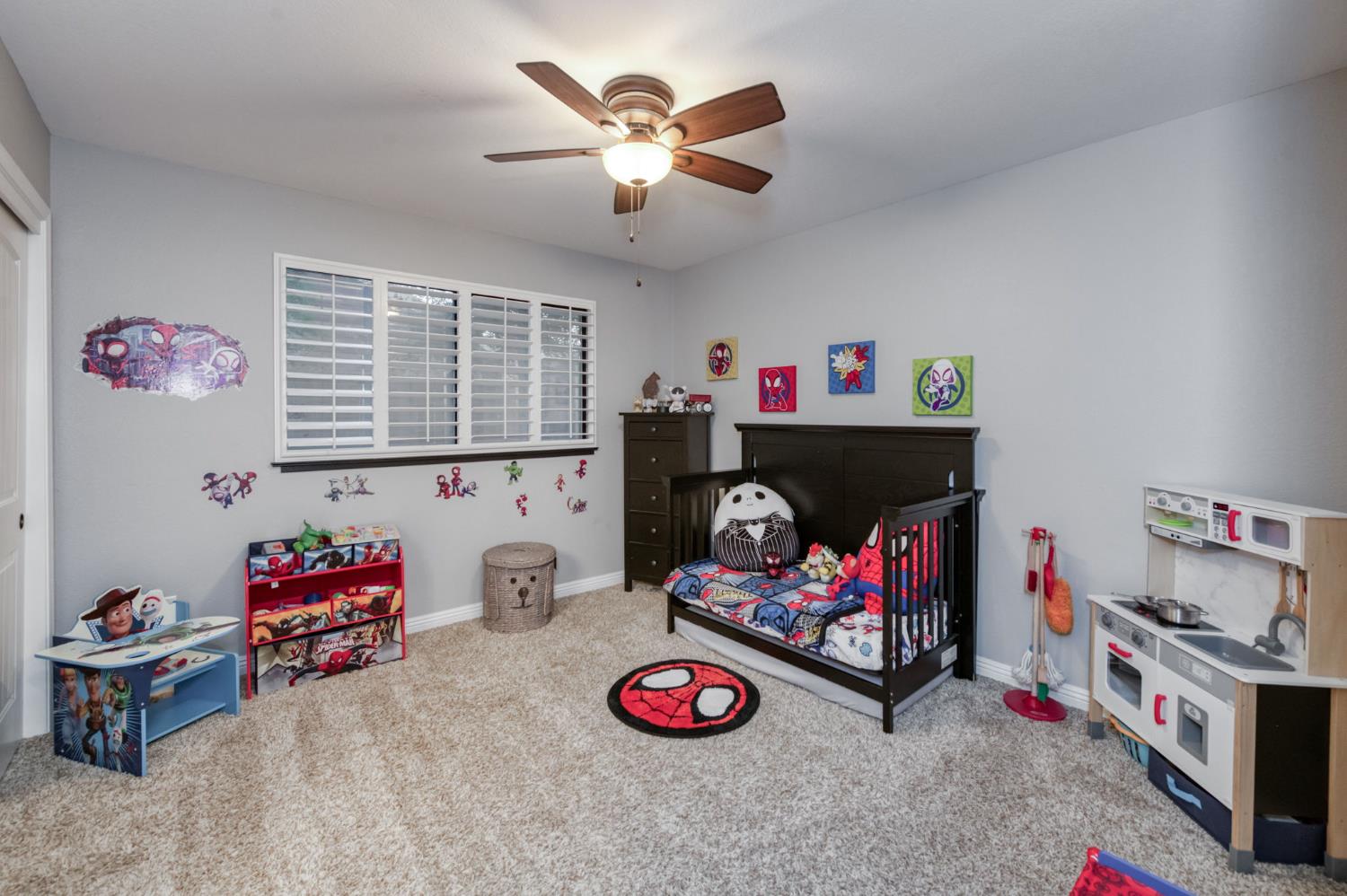 2450 Harold St, Kingsburg, CA 93631