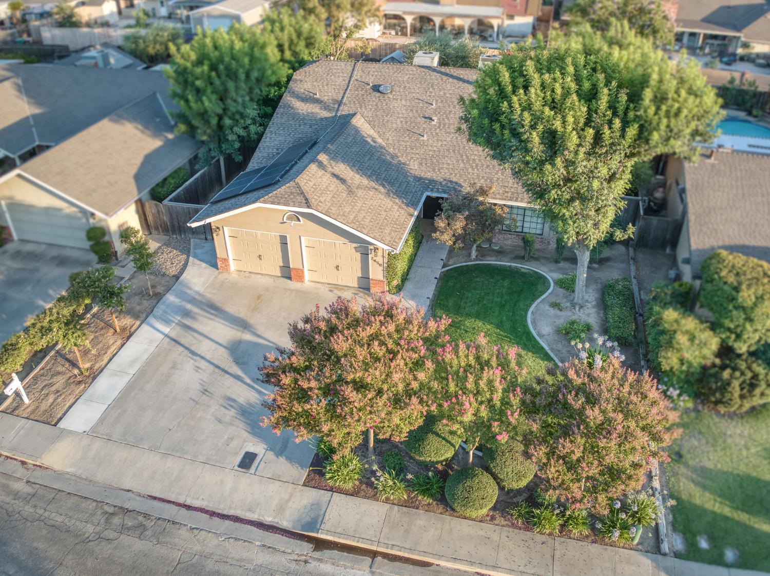 2450 Harold St, Kingsburg, CA 93631