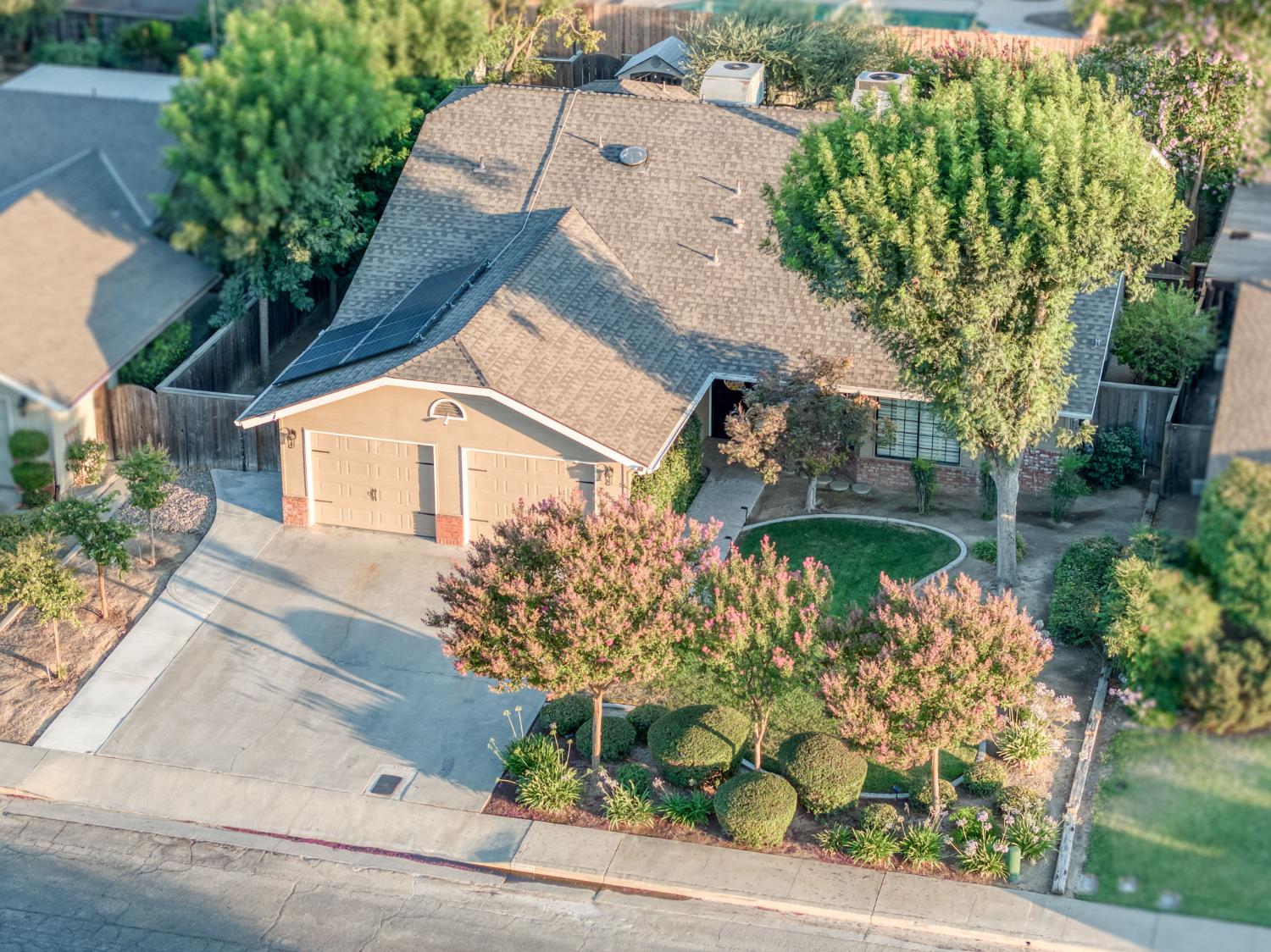 2450 Harold St, Kingsburg, CA 93631