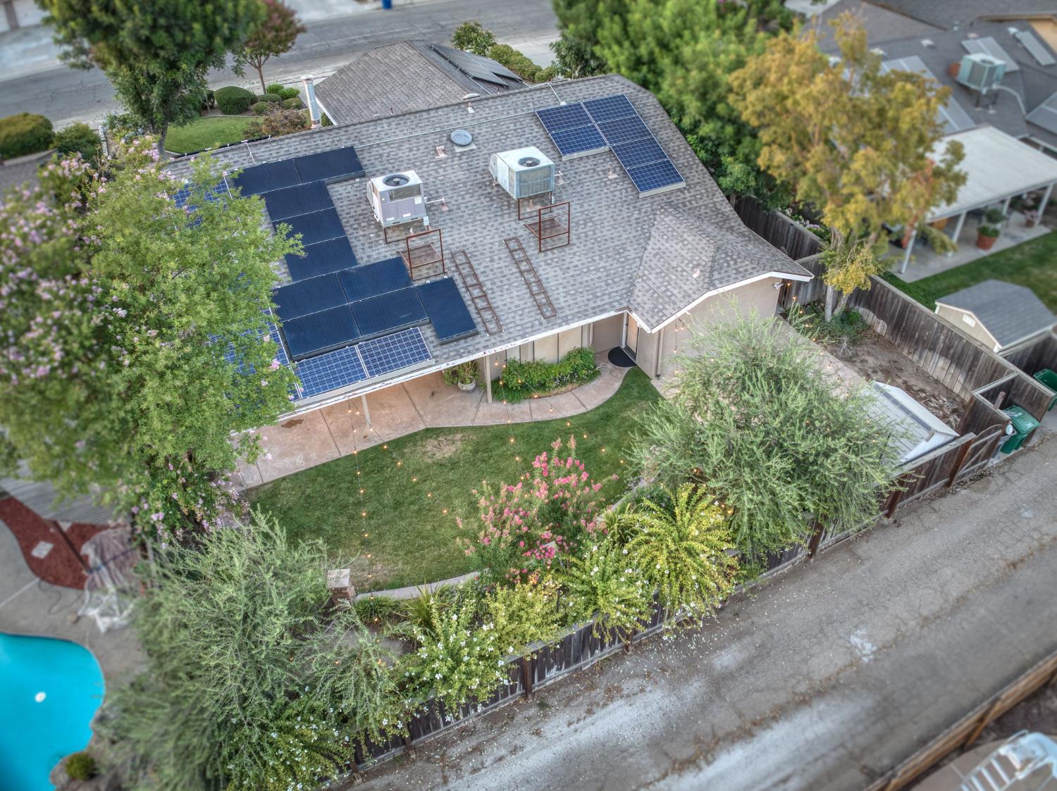 2450 Harold St, Kingsburg, CA 93631