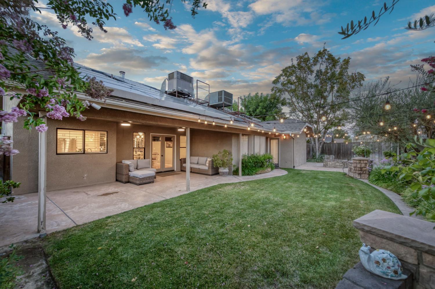 2450 Harold St, Kingsburg, CA 93631