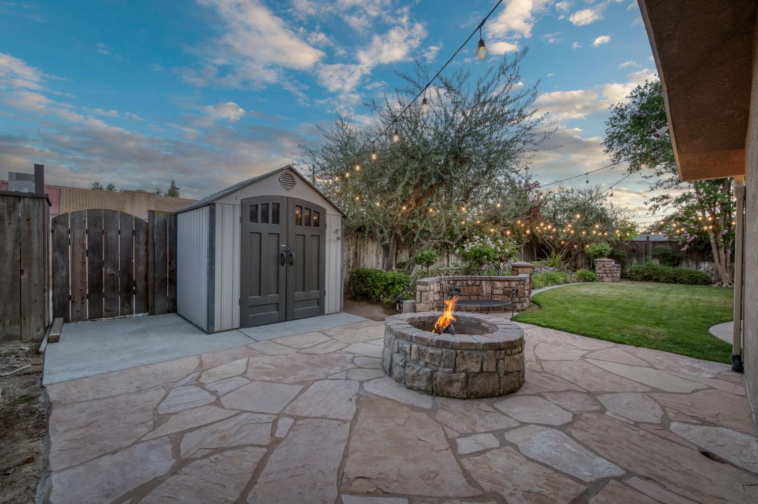 2450 Harold St, Kingsburg, CA 93631