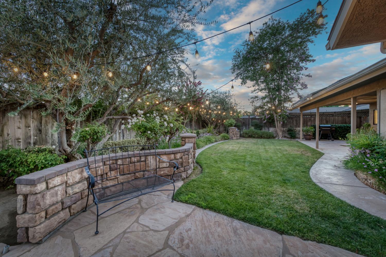 2450 Harold St, Kingsburg, CA 93631