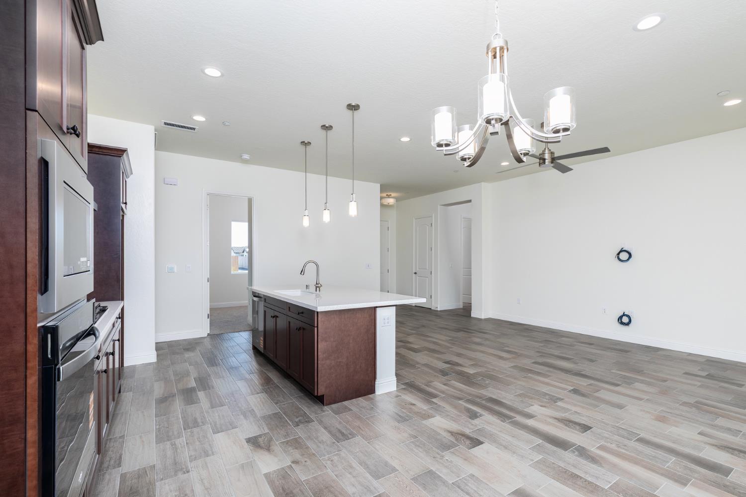 3091 19th Ave, Kingsburg, CA 93631