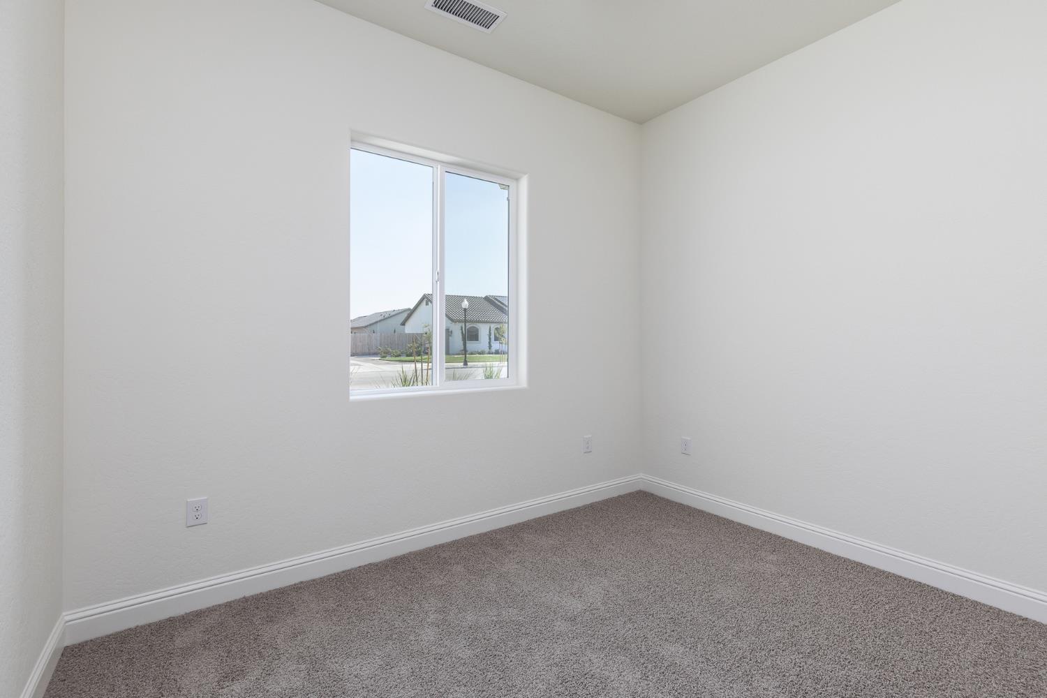 3091 19th Ave, Kingsburg, CA 93631