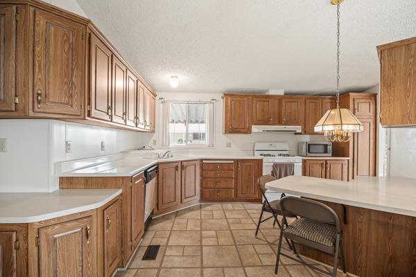 1551 6th #179 Ave, Kingsburg, CA 93631