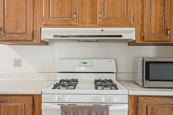 1551 6th #179 Ave, Kingsburg, CA 93631