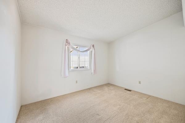 1551 6th #179 Ave, Kingsburg, CA 93631