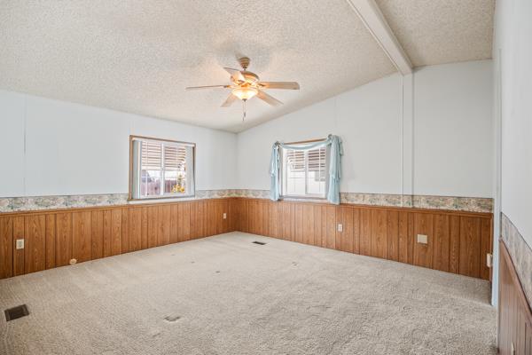1551 6th #179 Ave, Kingsburg, CA 93631