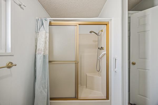 1551 6th #179 Ave, Kingsburg, CA 93631
