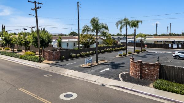 1551 6th #179 Ave, Kingsburg, CA 93631