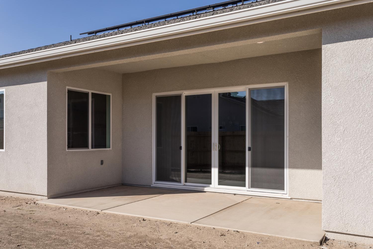 2112 Daffodil St, Kingsburg, CA 93631