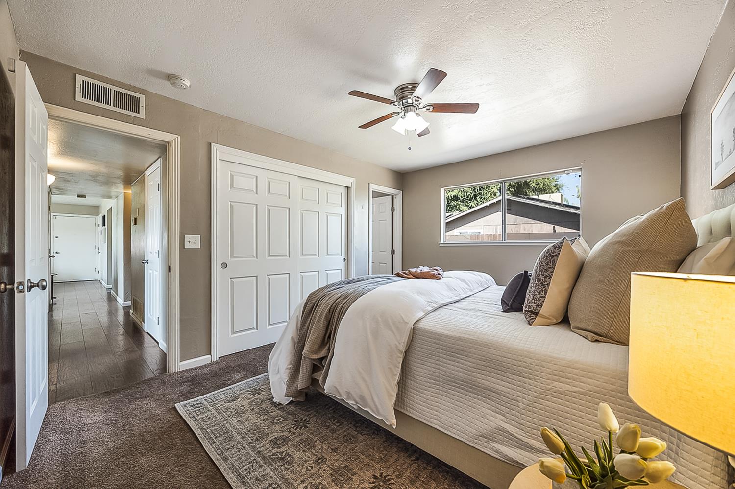 554 Sunset St, Kingsburg, CA 93631