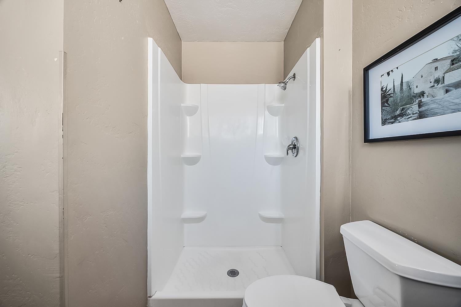 554 Sunset St, Kingsburg, CA 93631