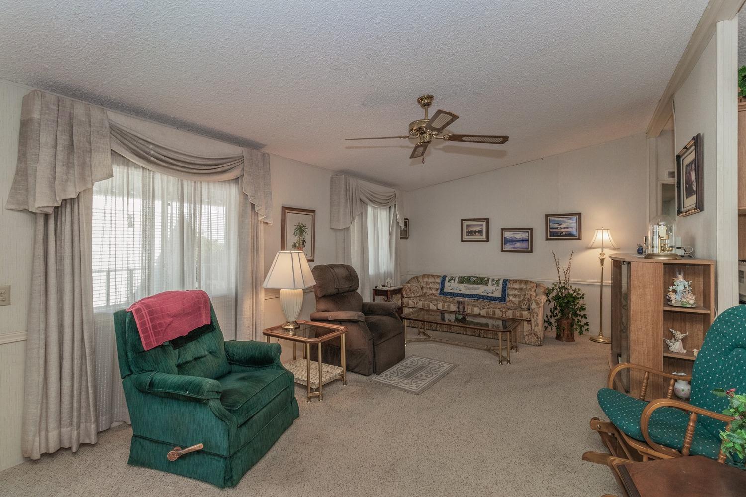 1551 6Th Avenue Dr #157, Kingsburg, CA 93631