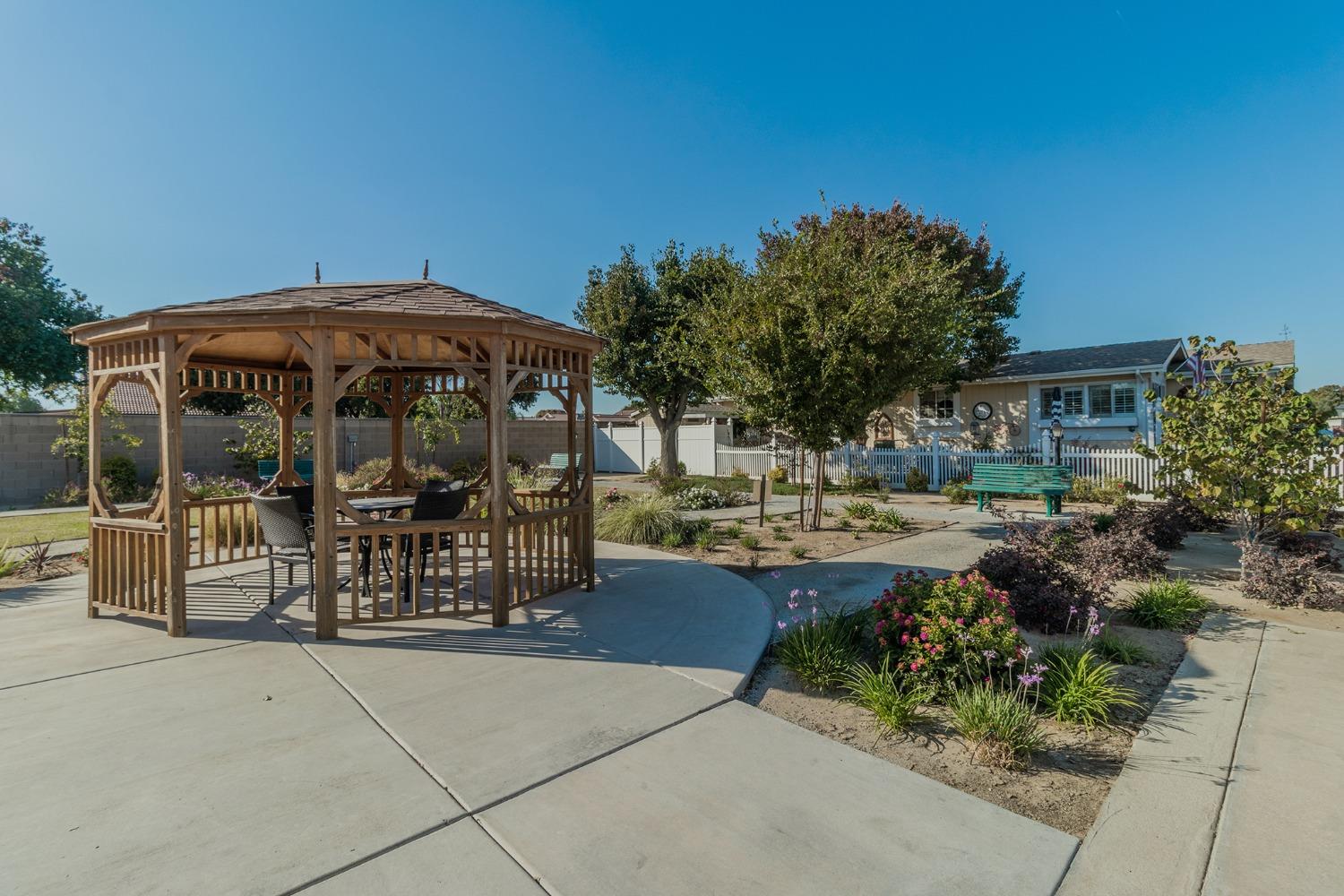 1551 6Th Avenue Dr #157, Kingsburg, CA 93631