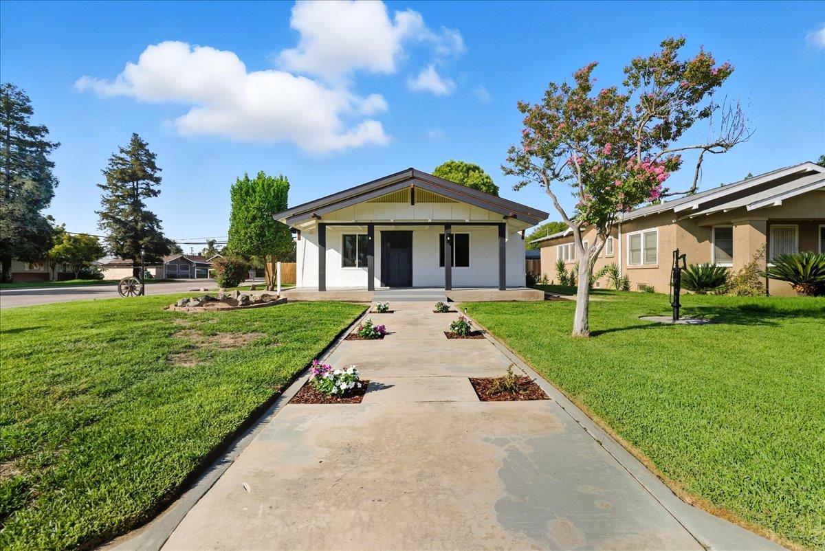 1201 Union St, Kingsburg, CA 93631